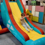 Mali bohaterowie pierwszych dni w przedszkolu! Budujemy piękne wspomnienia, bawimy się wspaniale