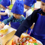 Nowa Pizzeria Bajkowe Smaki❗️❤️ pizzę przyrządzają nasze Przedszkolaki