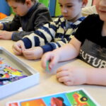 Oto przepis na uśmiech 😀🥰 i świetną zabawę! 💚💙❤️Puzzle🧩, gry ruchowe💃🕺 i... mnóstwo radości! 😍