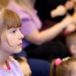 Tak łączymy relaks z nauką 👩‍🏫i sztuką🎭Pouczająca opowieść o przyjaźni, odwadze i sile miłości❤️